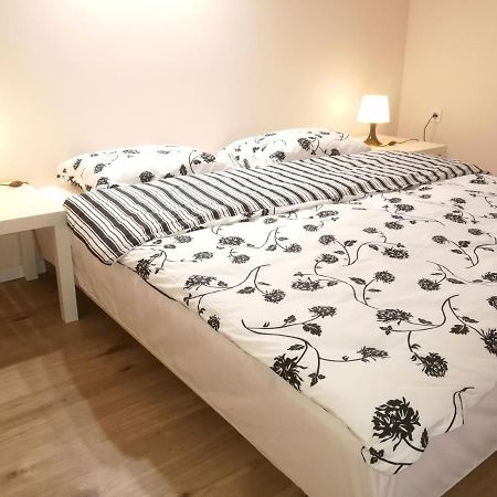 White Rose Apartment Budapest Bagian luar foto