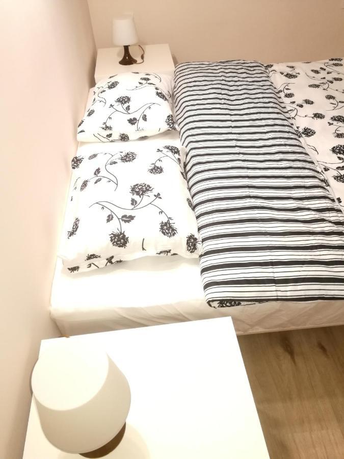 White Rose Apartment Budapest Bagian luar foto