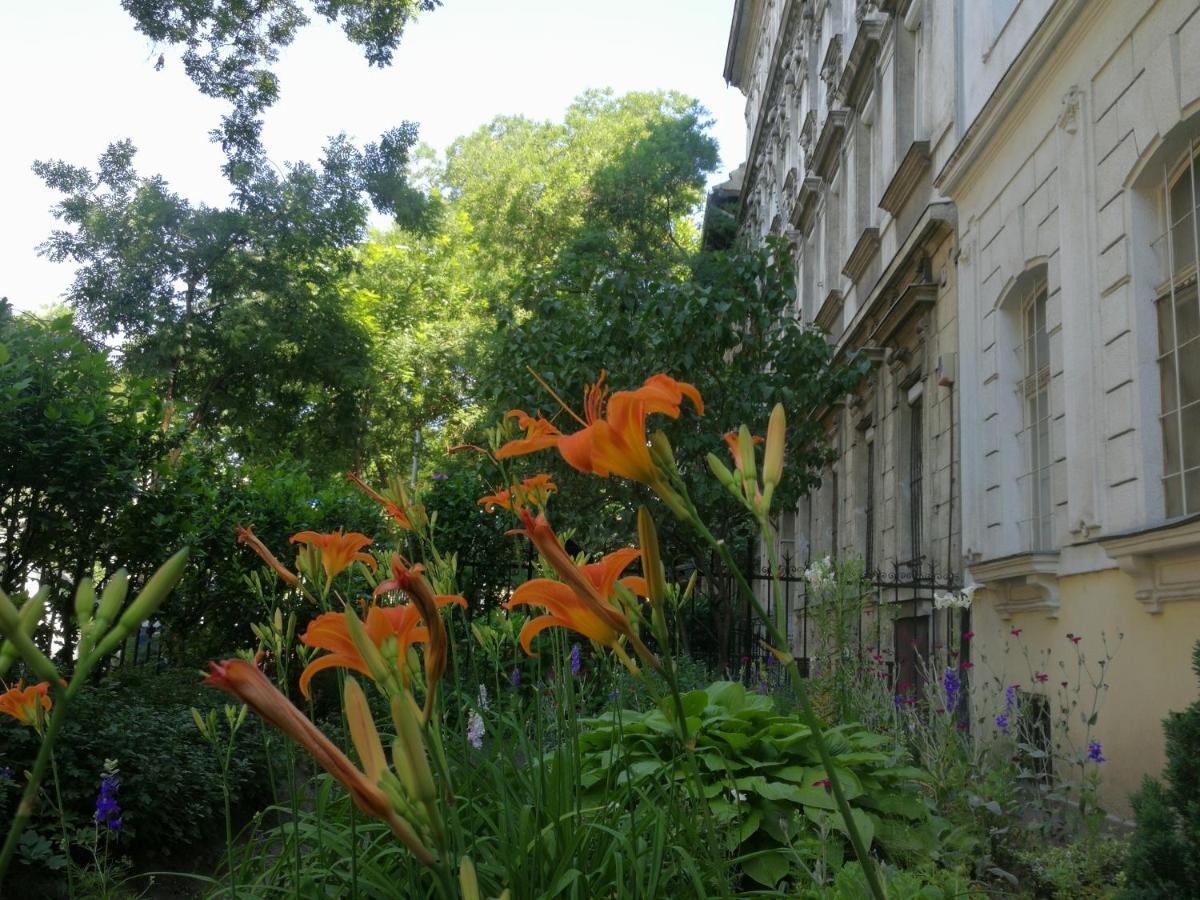 White Rose Apartment Budapest Bagian luar foto